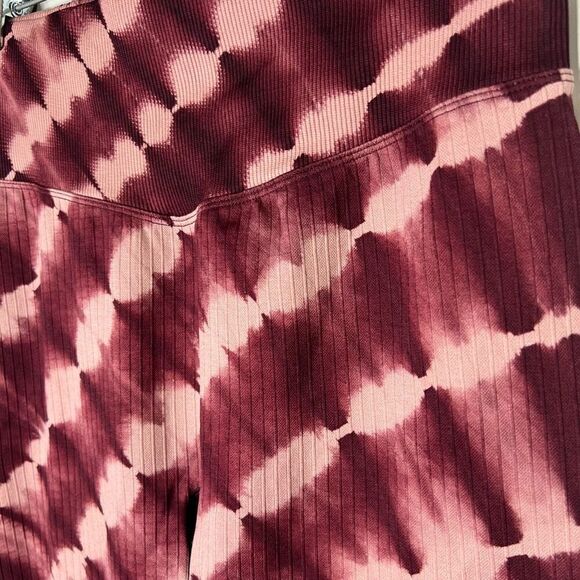 Victoria’s Secret Pink Active Tie Dye Ombré Burgundy Maroon Pink Workout Pants - Picture 2 of 10